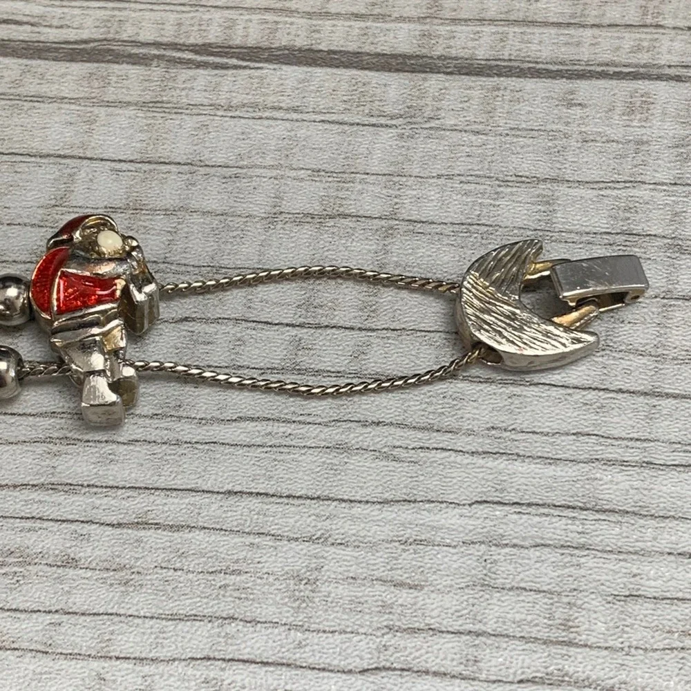 Vintage Christmas Charm Bracelet Silver Tone Enamel Santa Tree Reindeer 7 Inch